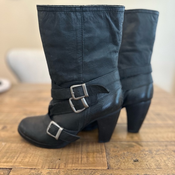 Steve Madden Shoes - Steve Madden Freeway Dark Blue Leather High Heel Boot - Size 8